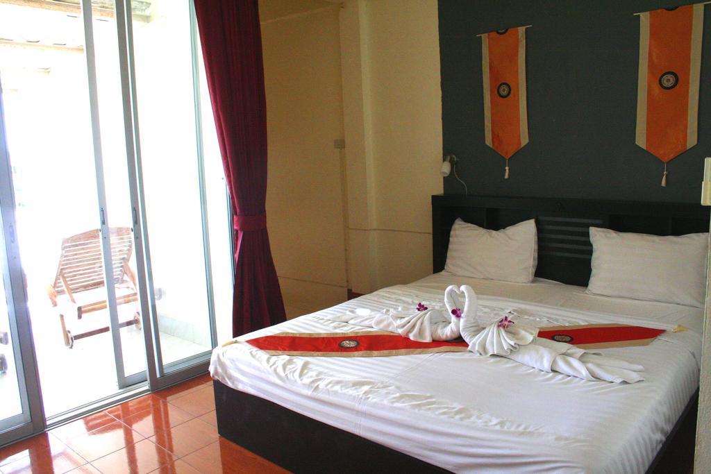 2Gether Guesthouse Karon Quarto foto