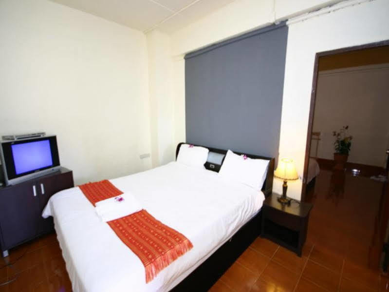 2Gether Guesthouse Karon Exterior foto
